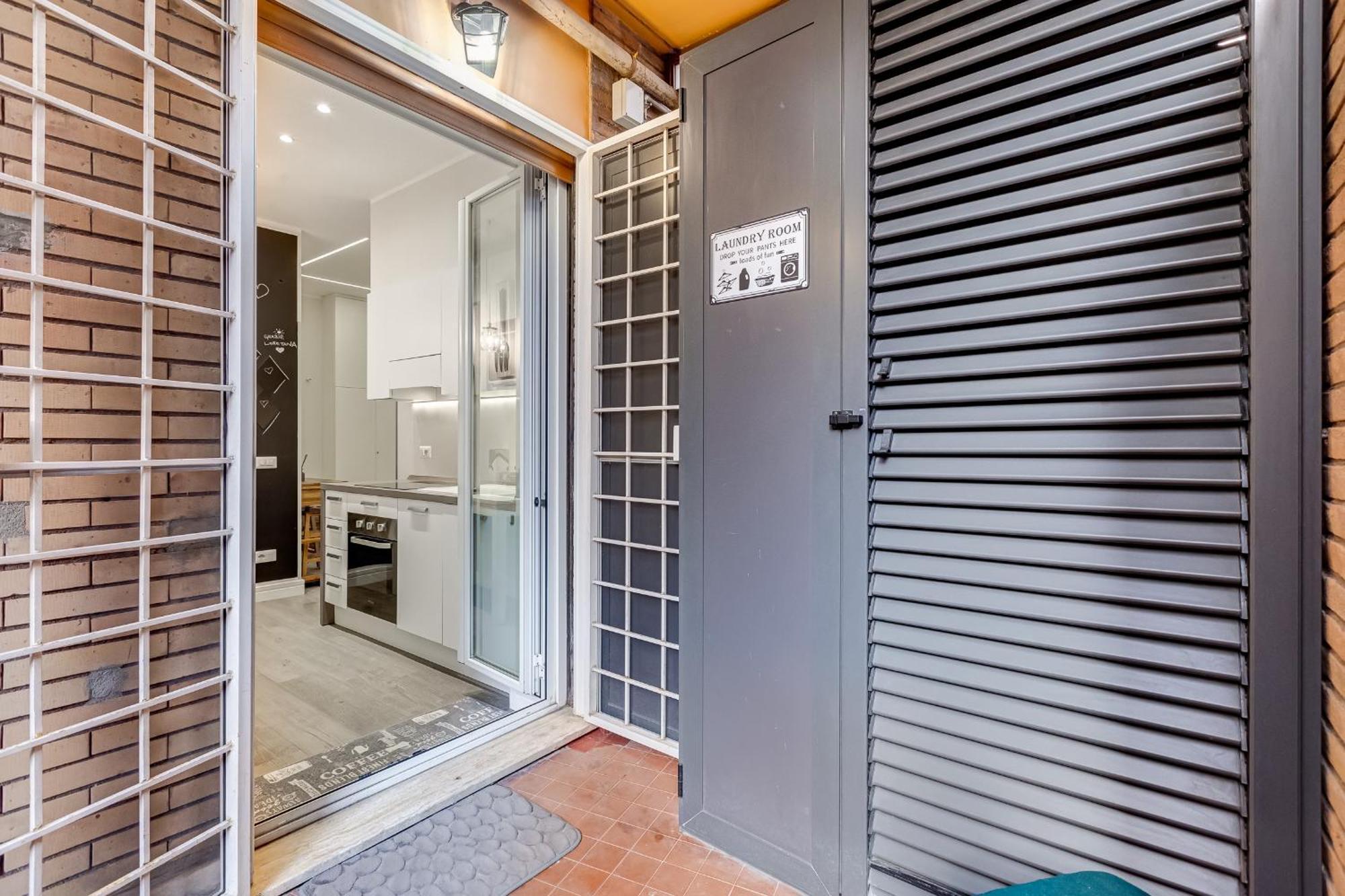 Trastevere-Royal Orchid Apartment ローマ エクステリア 写真