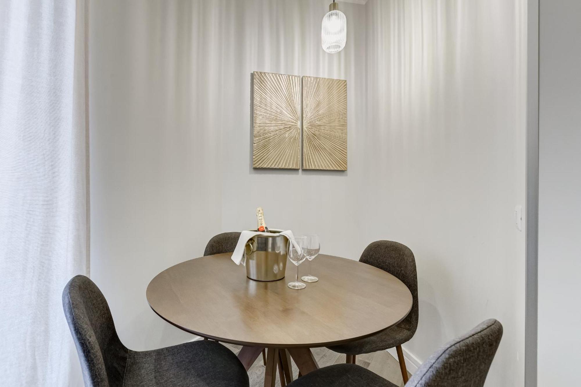 Trastevere-Royal Orchid Apartment ローマ エクステリア 写真