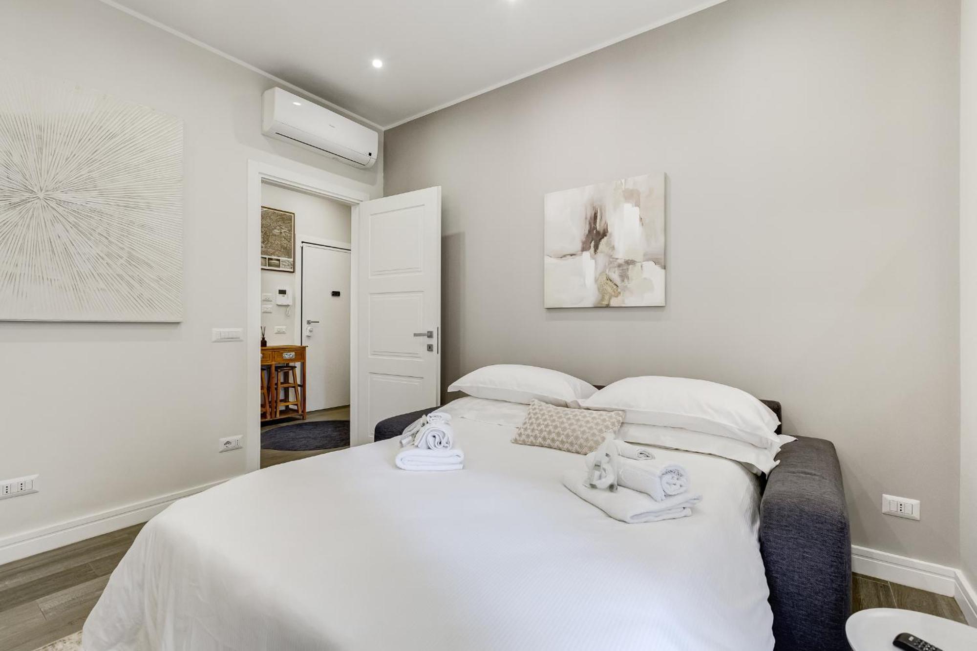 Trastevere-Royal Orchid Apartment ローマ エクステリア 写真